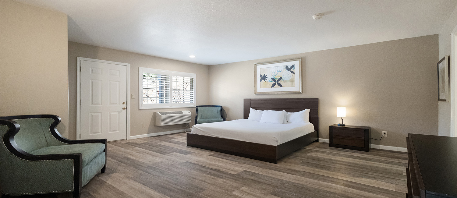 Spacious Guestrooms At Country Inn Sonora