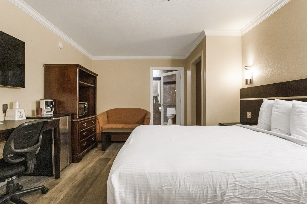 Queen Bed Accessible