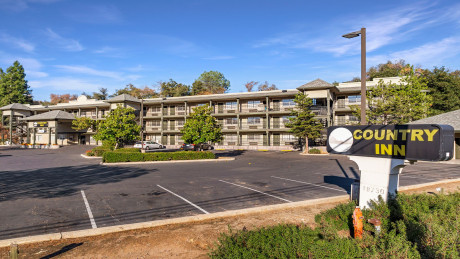 Country Inn Sonora - Exterior