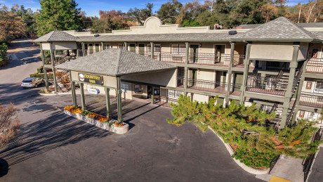 Country Inn Sonora - Outside View